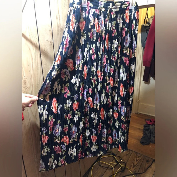 Vintage - Floral Print Skirt - Requirements - Size Medium - New With Tags - Picture 8 of 12